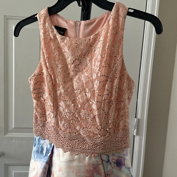 Beautiful flowered long dress - Picture 3 of 4